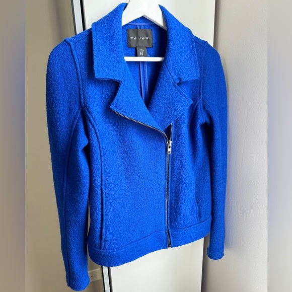Tahari Jackets & Blazers - TAHARI Women’s Blue Jacket in XS